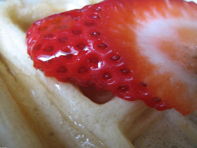 Çilekli waffle